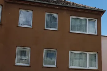 Apartment house for 12 flats in Duisburg suburbs for sale