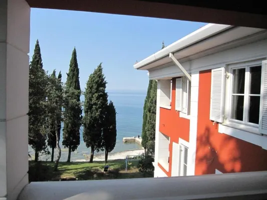 Hotel for sale on the first row to the sea in Istria - pic.15