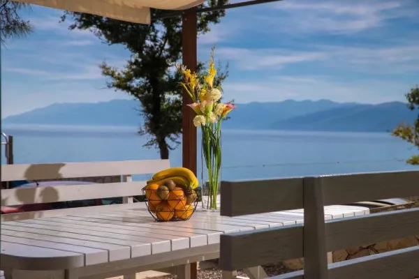 Newly renovated 3*** star hotel for sale right by the sea on Vinodolski riviera - pic.11