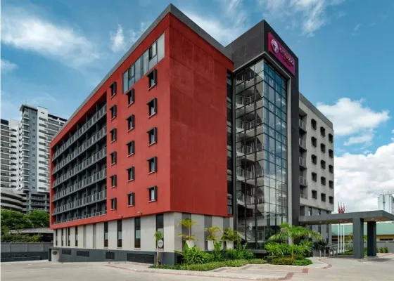 Topmodernes neues 4 Sterne**** Hotel im Raum Düsseldorf - Foto 1