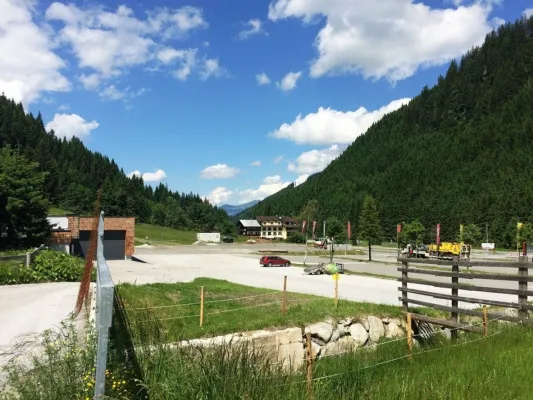 Cozy 4 * mountain hotel for sale - family business - pic.2