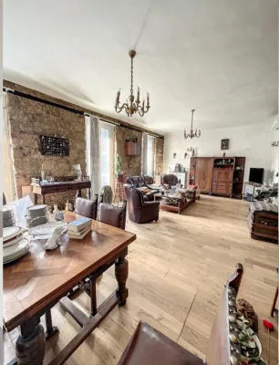 Apartment house for sale in the centre of Nice - pic.1