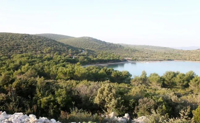 4****- oder 5*****-Resortprojekt in erster Meereslinie in der Gegend von Sibenik an der kroatischen Küste - Foto 3