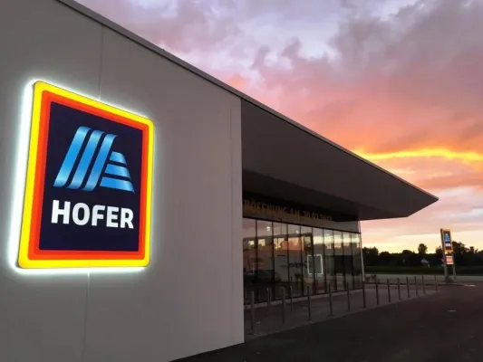 Verkauf von HOFER Gewerbezentrum im 17. Wiener Gemeindebezirk mit 4,5 % Vermietbarkeit - Foto 1