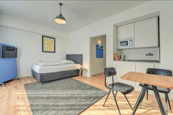 Доходный дом и отель с высокой доходностью, Дюссельдорф - фото 1