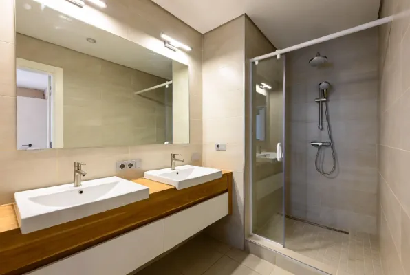 4**** Hotel for Sale in a Building with a Classic Interior, Batumi - pic.3